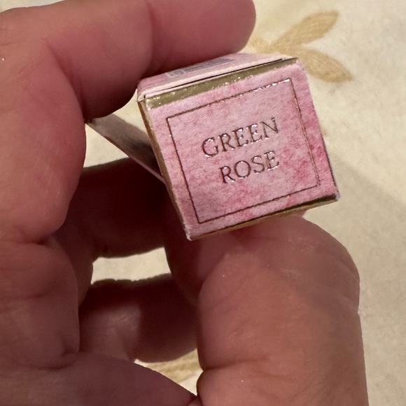 Eau De Sabon Green Rose Travel Spray Bottle 0.27 FL. OZ. - Picture 4 of 8